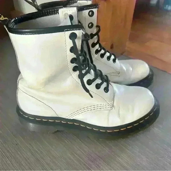 Doc Martens white leather boots size UK  4 - Picture 3 of 3